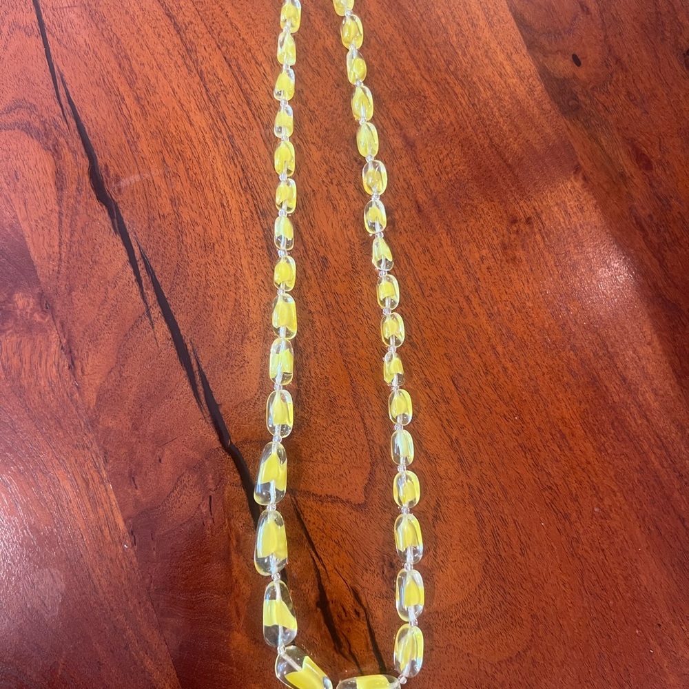 Vintage Clear & Yellow beaded necklace. Beaded have floral appearance